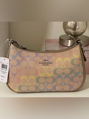 Coach CDA91 Teri Shoulder Bag In Rainbow Signature Canvas IN Sand Multi